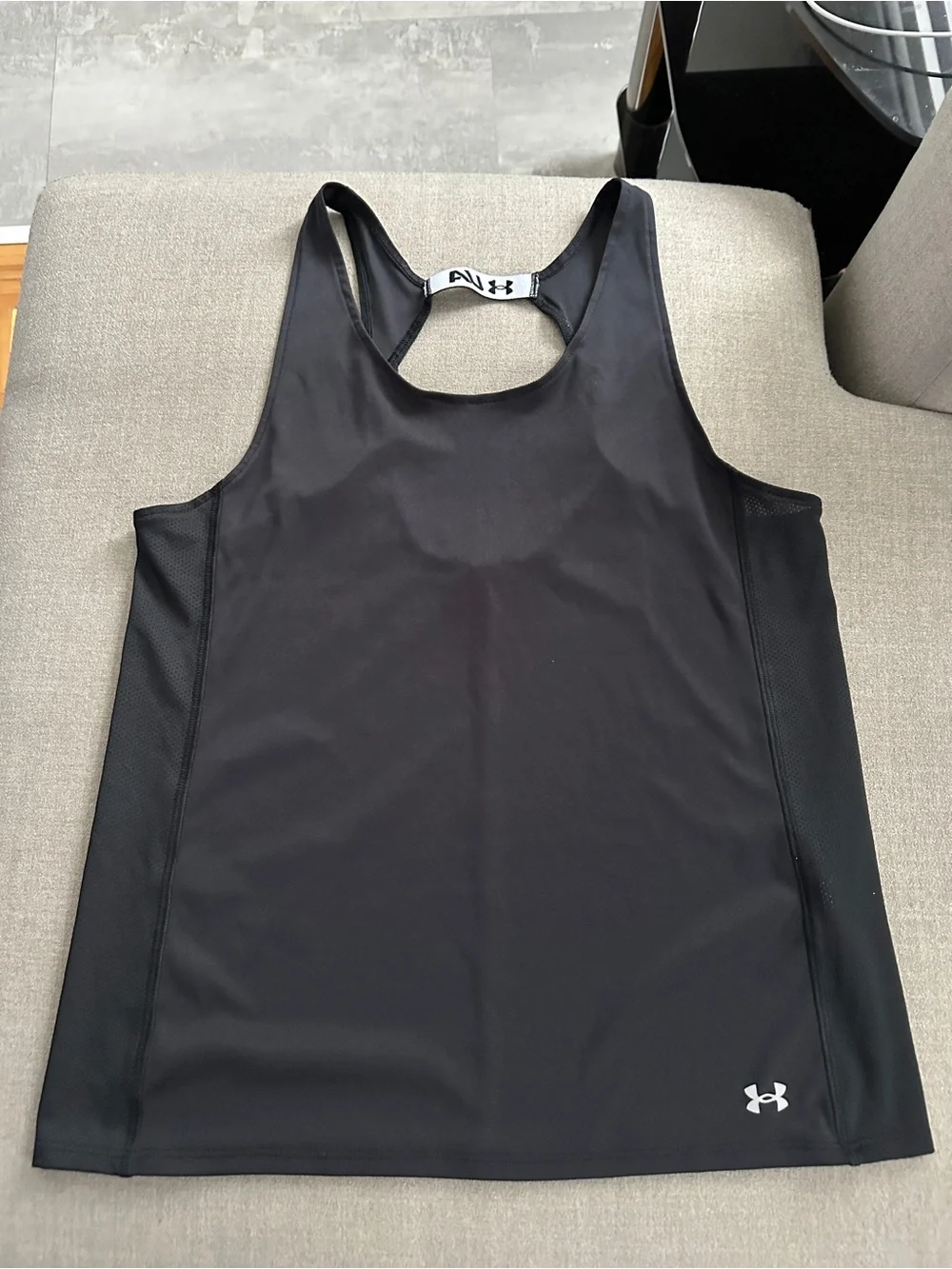Under Armour White And Black Women's Mesh-Panel Racerback Tank - Picture 5 of 9
